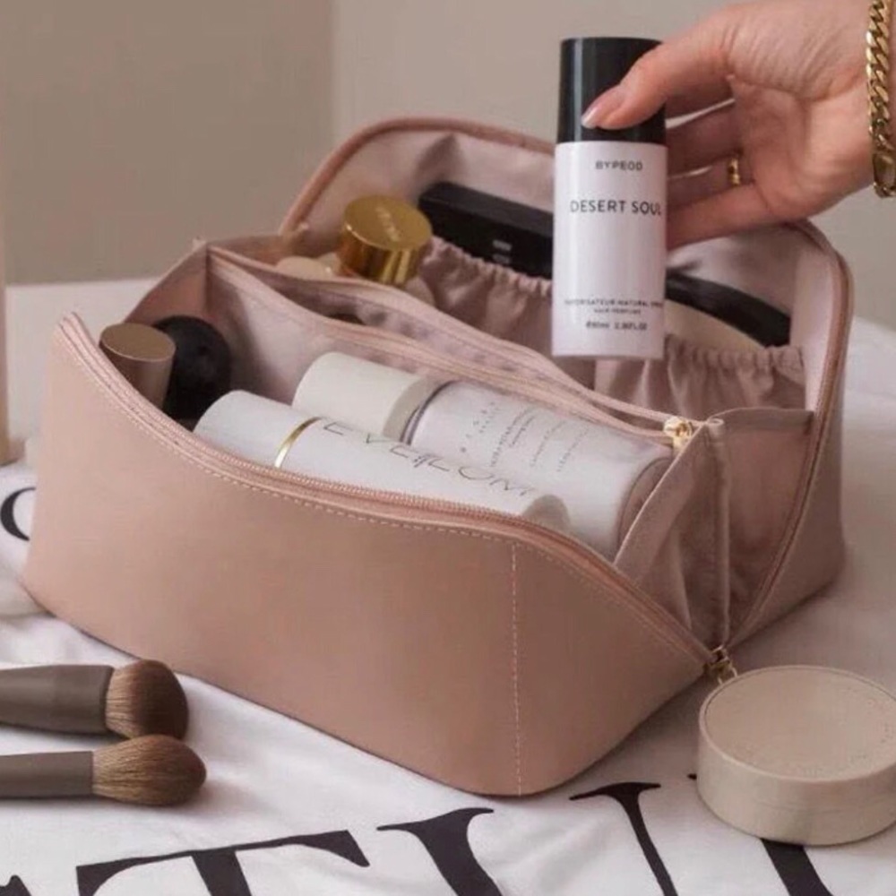 Brand New Peachloft Pink Soft Leather Makeup Tools Large Travel Case!